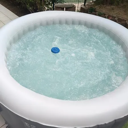 T2 Avec Piscine Et Jacuzzi A Apartmán *